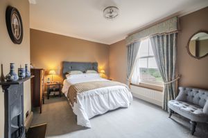 Principal bedroom- click for photo gallery
